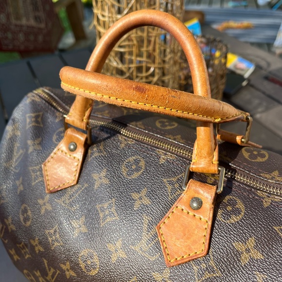 Vintage Louis Vuitton Speedy 30 - Picture 2 of 11